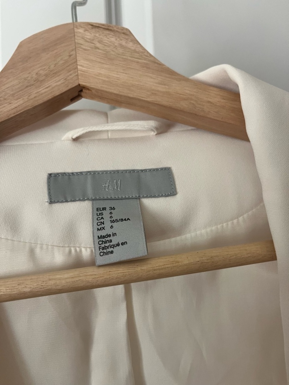 H&M Cream Open-Front Blazer - Picture 3 of 3